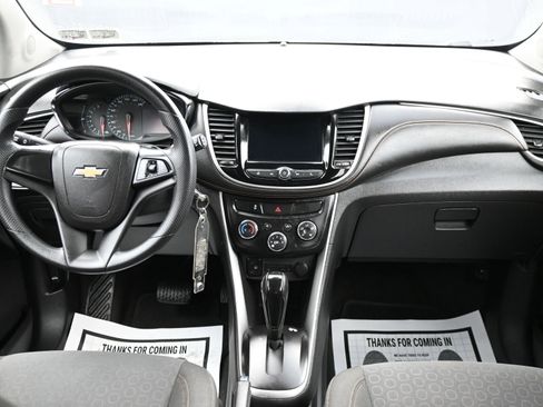 Used 2020 Chevrolet Trax LS image 20