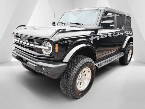 Used 2025 Ford Bronco Outer Banks AWD/4WD image 3