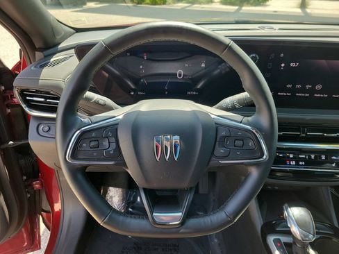 Certified 2025 Buick Envista Avenir FWD image 21