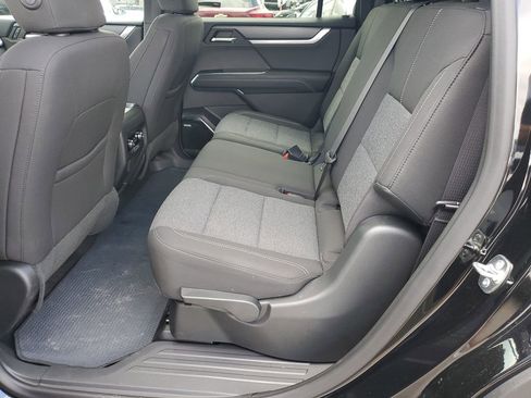 Used 2025 GMC Acadia Elevation image 15