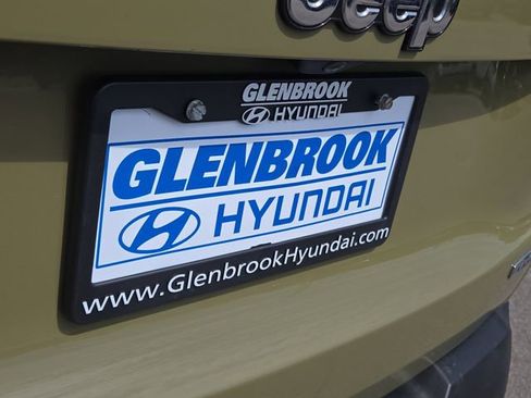 Used 2015 Jeep Renegade Latitude w/ Popular Equipment Group AWD/4WD image 27