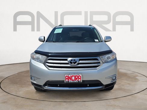 Used 2012 Toyota Highlander 4WD w/ Tech Pkg image 2