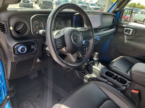 Used 2024 Jeep Wrangler Unlimited Rubicon 392 AWD/4WD image 18