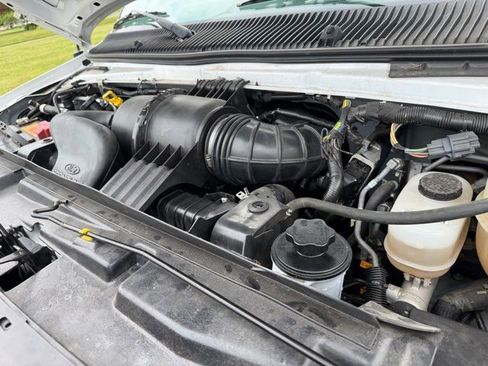 Used 2019 Ford E-350 and Econoline 350 Super Duty w/ Power Windows & Locks Group RWD image 21