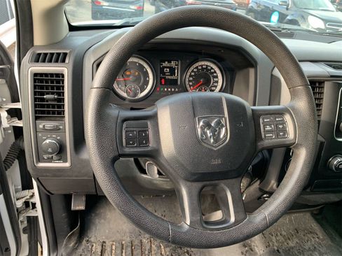 Used 2017 RAM 1500 Express image 12