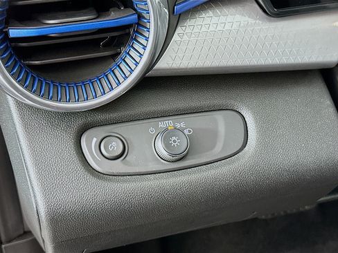 Used 2024 Chevrolet Trax LT image 16