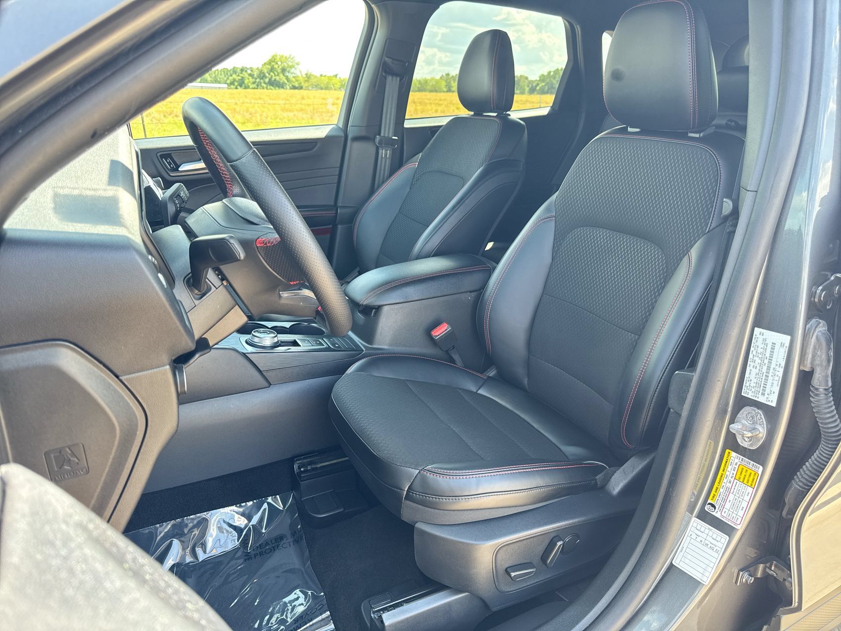 Used 2025 Ford Escape ST-Line AWD/4WD image 11