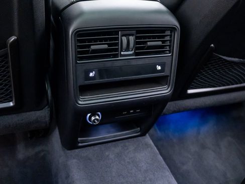 Used 2024 Porsche Cayenne S AWD/4WD image 22