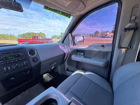 Used 2007 Ford F150 XLT image 25