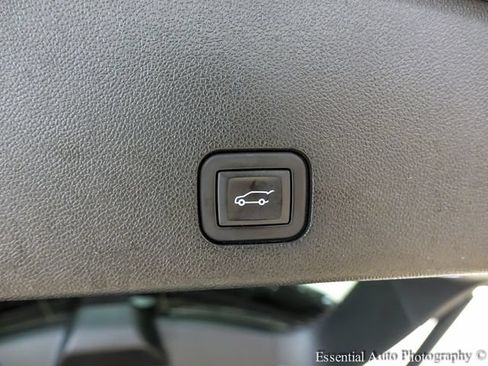 Certified 2024 Cadillac XT6 Premium Luxury FWD image 23