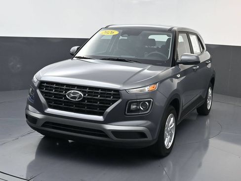 Certified 2026 Hyundai Venue SE FWD image 8