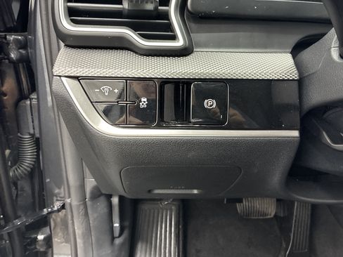 Certified 2024 Kia Sportage LX AWD/4WD image 19