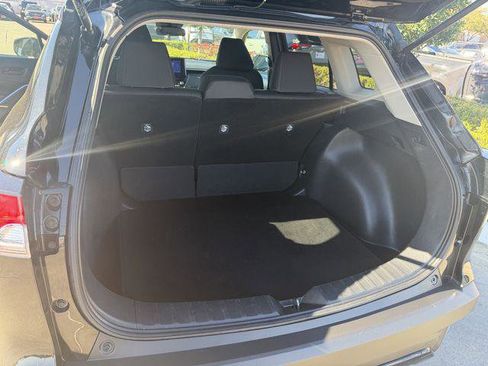 Certified 2025 Toyota Corolla Cross LE image 20