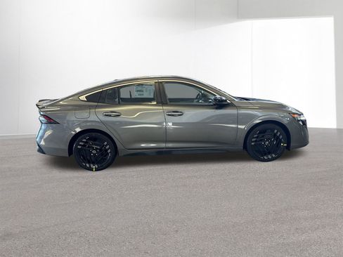 New 2026 Nissan Sentra SR w/ SR Premium Package image 35