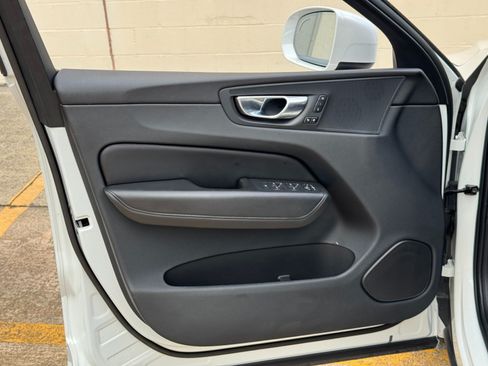 Used 2023 Volvo XC60 B5 Core w/ Climate Package FWD image 36