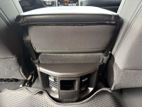Used 2025 RAM 2500 Big Horn AWD/4WD image 29