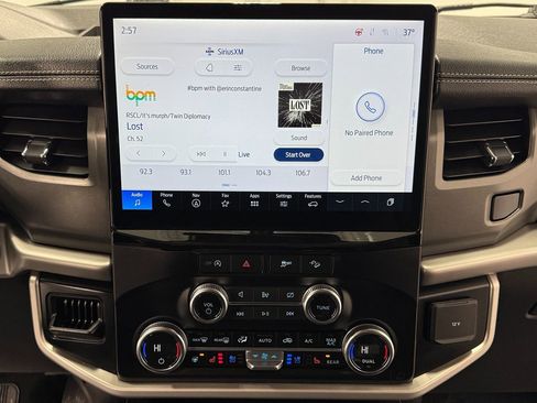 Used 2024 Ford Expedition Max XLT image 23