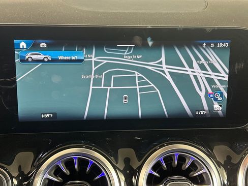 Certified 2025 Mercedes-Benz GLA 35 AMG 4MATIC image 30