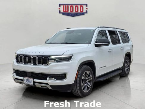 Used 2023 Jeep Wagoneer L Series II image 3