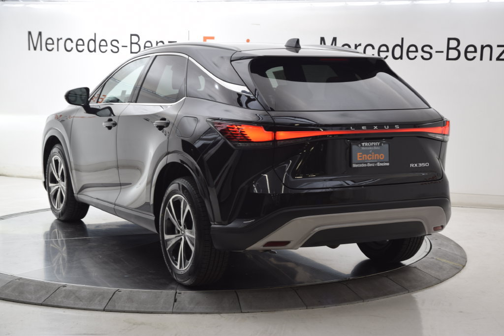 Used 2024 Lexus RX 350 FWD w/ Technology Package image 4