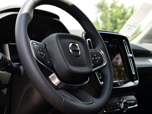 New 2025 Volvo XC40 B5 Plus w/ Protection Package Premier image 12