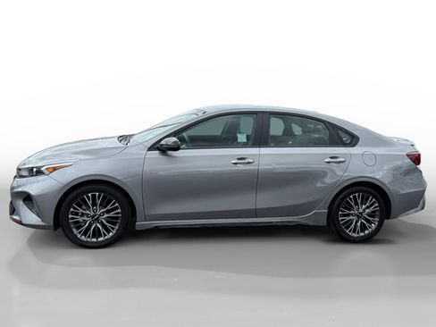 Used 2024 Kia Forte GT-Line FWD image 2