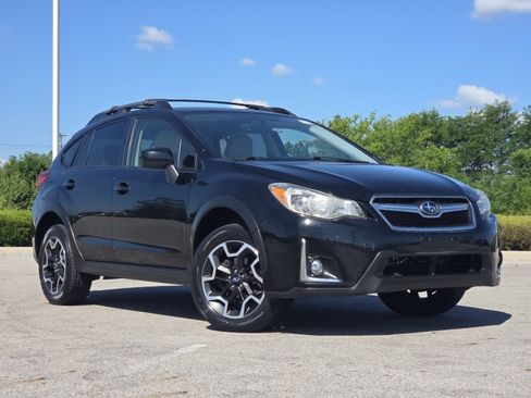 Used 2017 Subaru Crosstrek 2.0i Premium AWD/4WD image 2