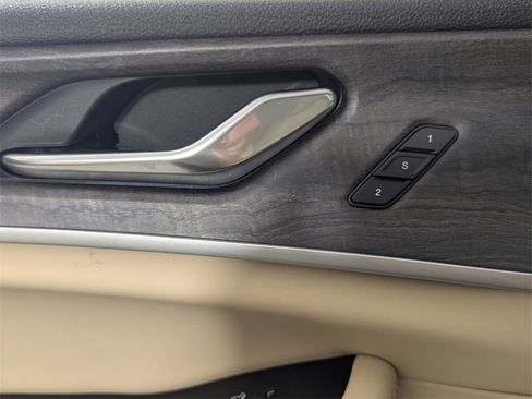 New 2025 Jeep Grand Cherokee Limited w/ Luxury Tech Group II image 15