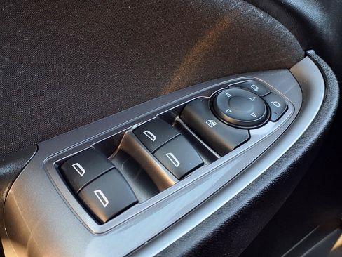 Used 2025 Chevrolet Malibu LS FWD image 18
