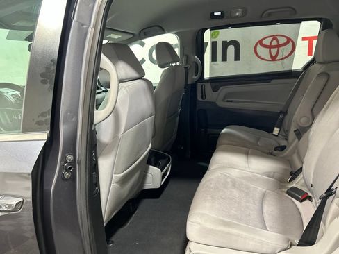 Used 2019 Honda Odyssey EX image 19