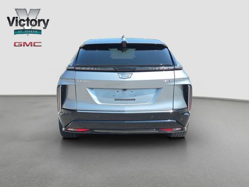 Used 2024 Cadillac Lyriq Luxury RWD image 16