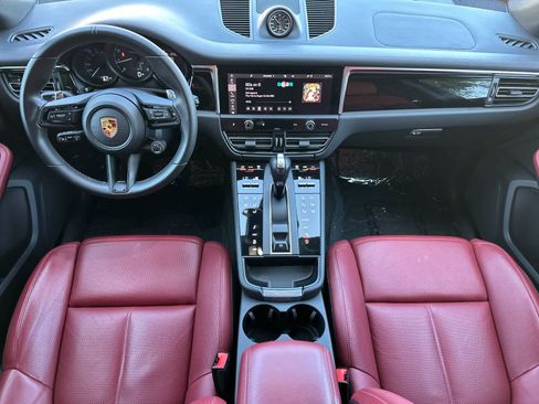 Certified 2023 Porsche Macan Turbo AWD/4WD image 6