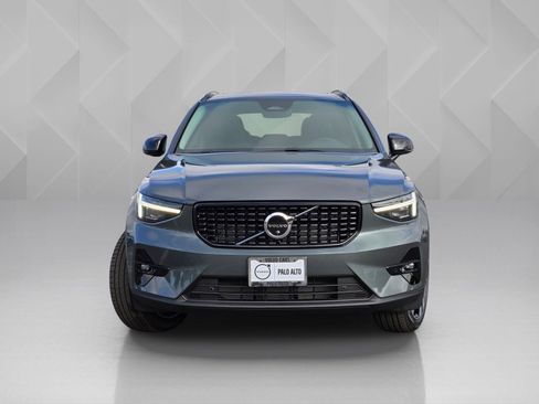 New 2026 Volvo XC40 B5 Ultra w/ Climate Package image 2
