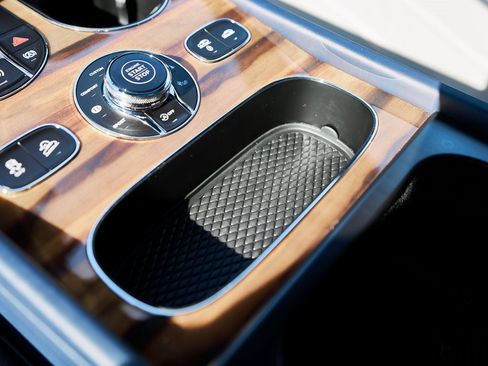 Used 2021 Bentley Bentayga image 63