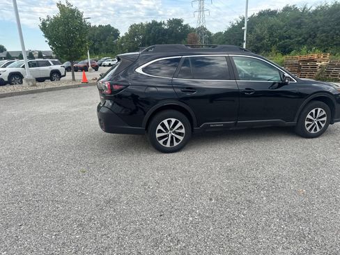 Used 2022 Subaru Outback Premium AWD/4WD image 6