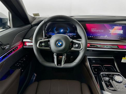 New 2026 BMW i7 xDrive60 image 11