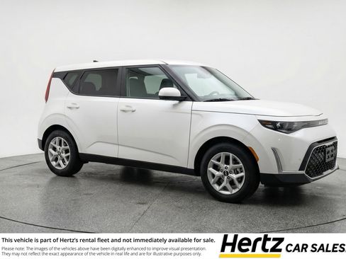 Used 2025 Kia Soul LX w/ LX Technology Package image 1