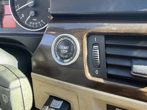 Used 2009 BMW 328i xDrive Sedan image 13