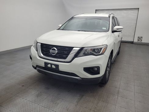 Used 2019 Nissan Pathfinder SV image 15