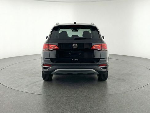 Used 2025 Volkswagen Taos SE image 7