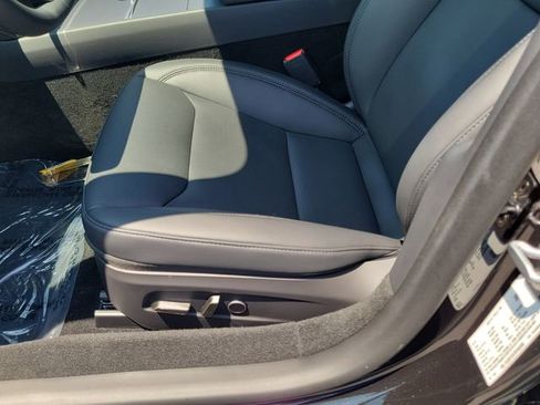 Used 2025 Tesla Model 3 Long Range RWD image 12