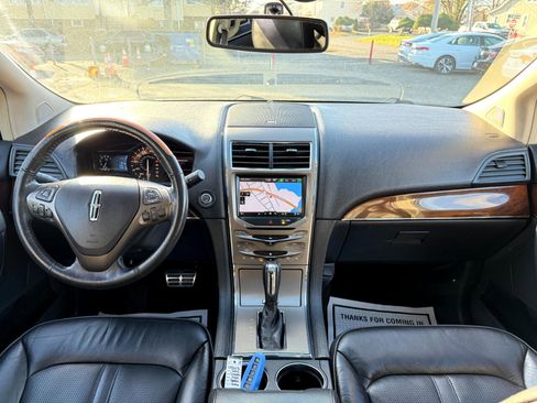 Used 2014 Lincoln MKX AWD w/ Equipment Group 102A image 29