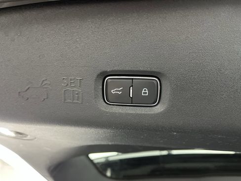 Used 2025 Ford Expedition Platinum AWD/4WD image 36