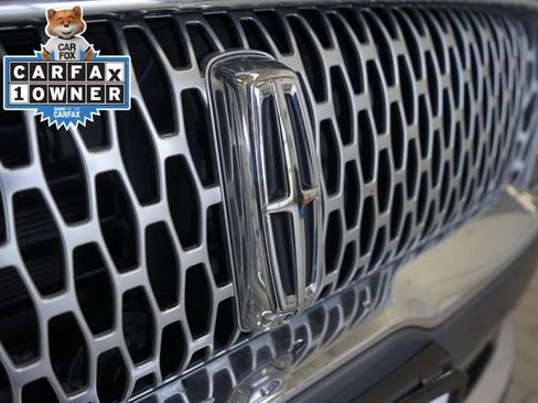 Used 2022 Lincoln Nautilus Reserve image 19