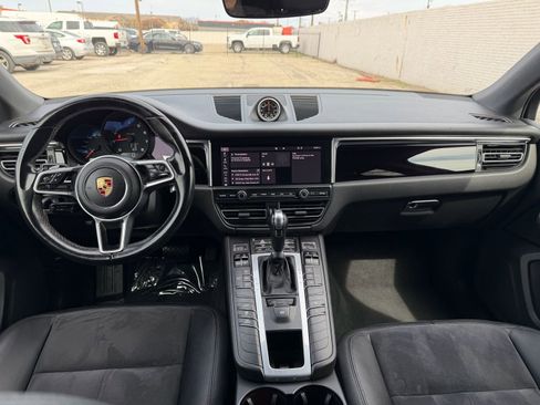 Used 2020 Porsche Macan image 12