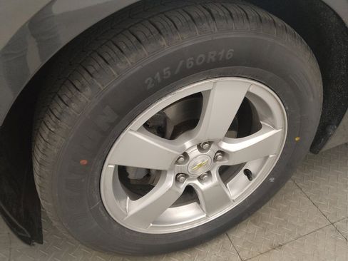 Used 2016 Chevrolet Cruze LT image 31