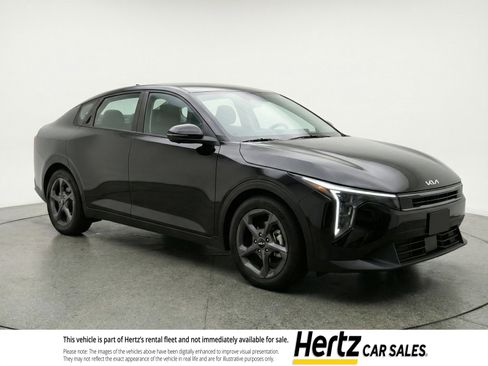 Used 2025 Kia K4 FWD image 1