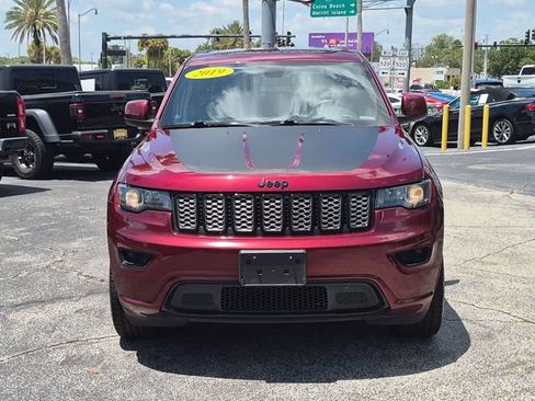 Used 2019 Jeep Grand Cherokee Altitude AWD/4WD image 2