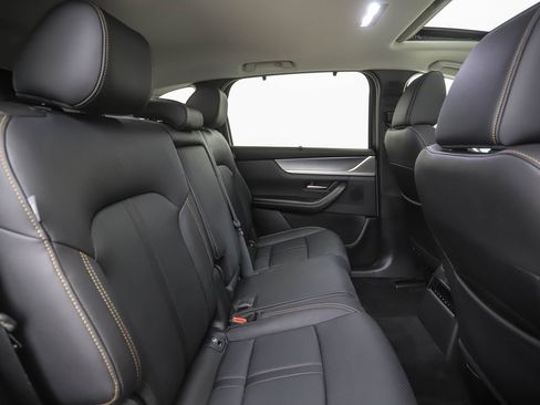 Used 2025 MAZDA CX-90 3.3 Turbo w/ Preferred Package image 28