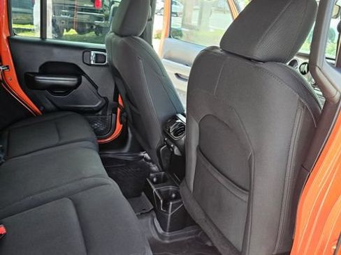 Used 2018 Jeep Wrangler Unlimited Sport S AWD/4WD image 27